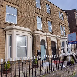 Innvigour Bespoke House With Free Parking For 3 Cars York