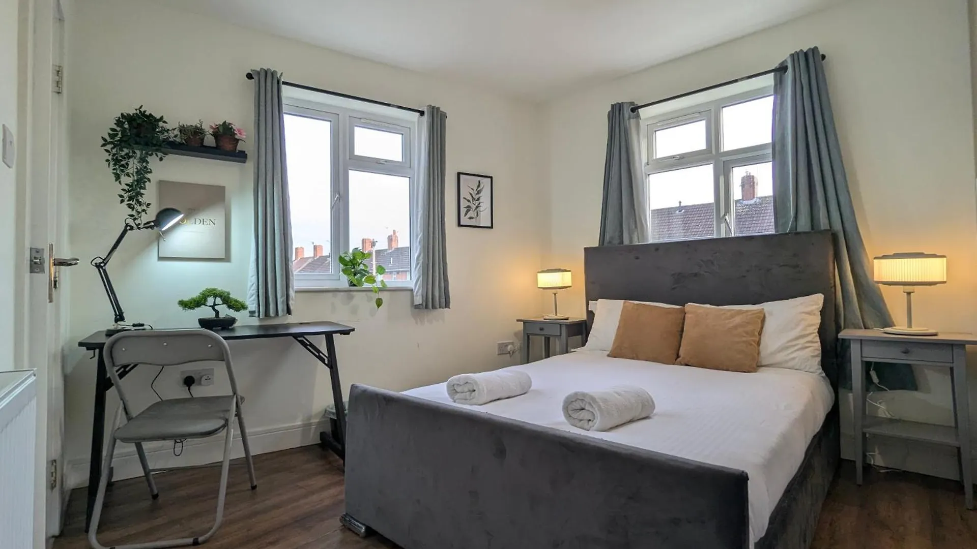 2 Ensuite Bedroom House Near Centre Free Parking York